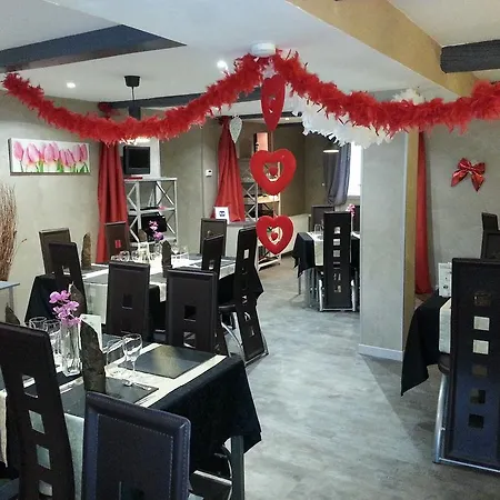 Le Point De Chute Hotel 3*