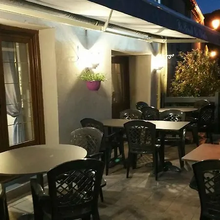 Le Point De Chute Hotel Tournavaux